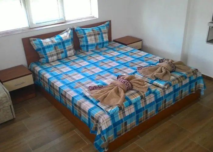 Casa de hóspedes мила 2 *