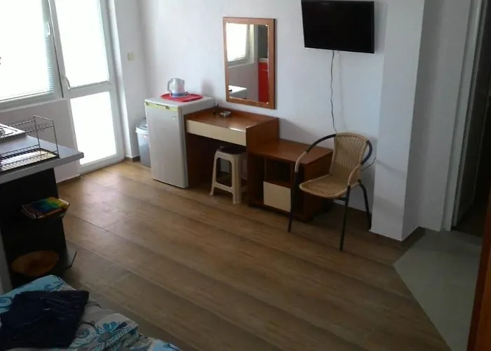 мила 2 * Primorsko